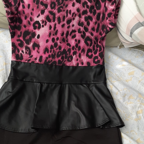 Dress - Picture 4 of 7